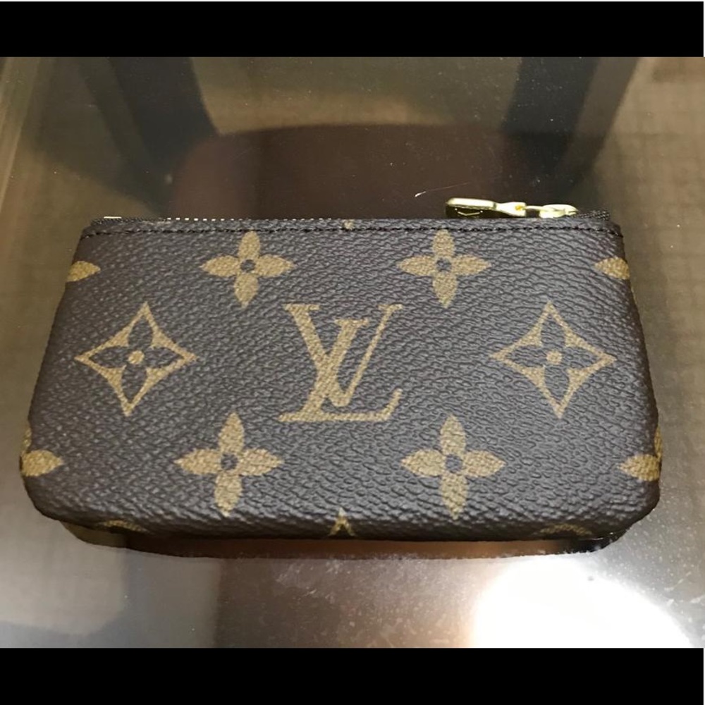 Louis Vuitton monogram key pouch cles BNIB - Picture 2 of 7